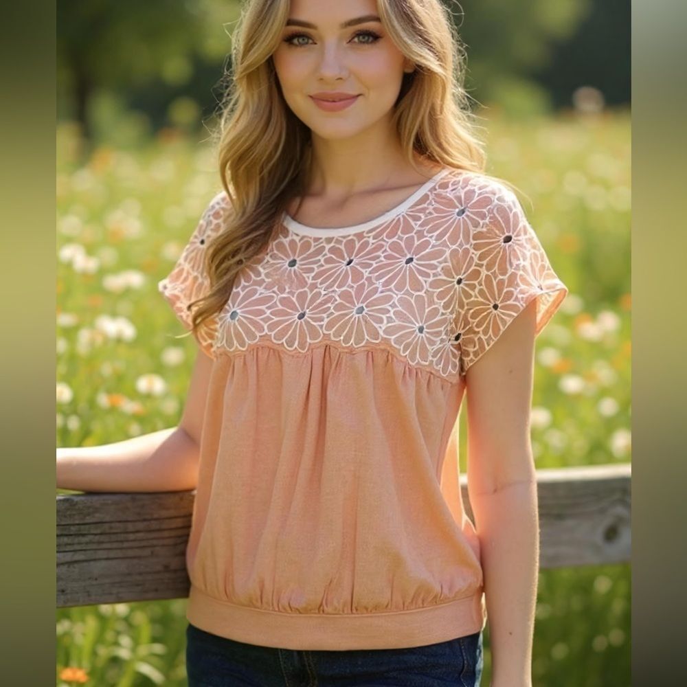 Free People Georgia Pink Embroidered Bubble Top Size M 😃